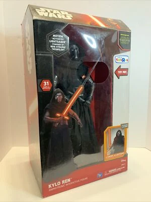 Figura interactiva animatrónica negra Toys R exclusiva de Star Wars Kylo Ren 17"  Foto 1 de 4