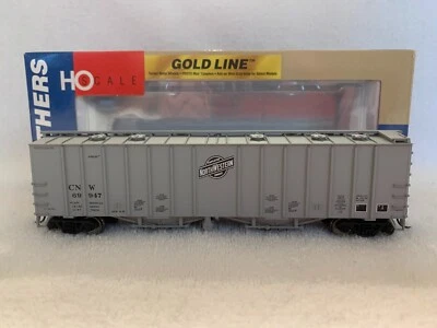 Walthers Goldline #932-3721 HO Scale CNW 50' Airslide Covered Hopper #69947 #1 - Image 1 of 4