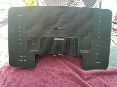 Cinta de Correr Icon Fitness, Modelo Nordictrack C2350 Cinta de Correr Consola Superior. Foto 1 de 3