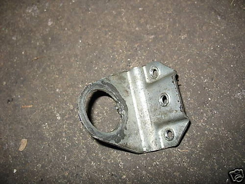 * 81 SOPORTE PORTADOR DELANTERO YAMAHA QT50 QT 50 YAMAHOPPER Foto 1 de 1