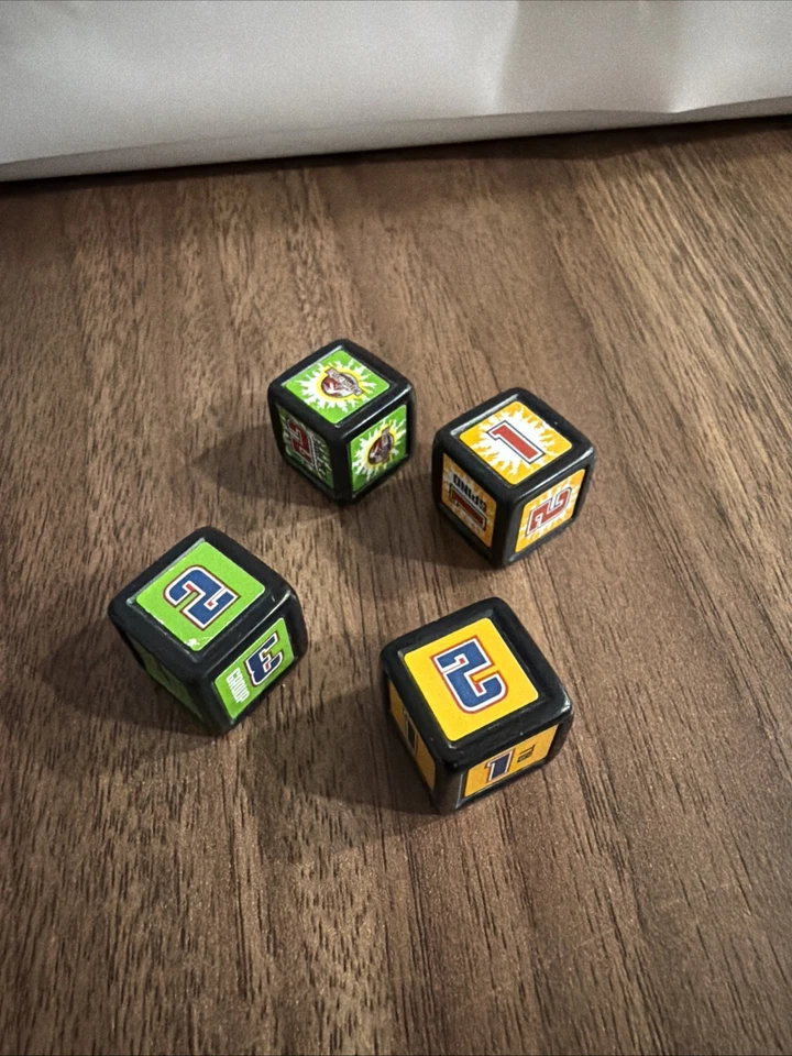 Lote de 4 Dados de Repuesto Juego de Supervivencia Parque Jurásico 3 Isla Juego Específico Foto 1 de 1