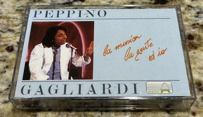 PEPPINO GAGLIARDI- LA MUSICA, LA GENTE ED IO CASSETTE 35 L 1317 - Image 1 of 4
