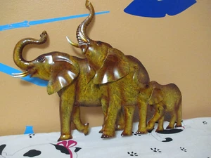 Gold Colored Metal Wall Decor Elephant Family Wall Hanging Decor Art - Picture 1 of 8