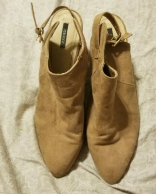 Sandálias femininas tamanho 10 camurça marrom biqueira fechada Forever 21 alça no tornozelo - Imagem 1 de 3