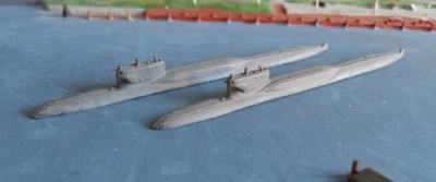 2 Trident Metall Modelle 10135 - 1 : 1250 :  U Boot Yankee Klasse - UdSSR grau - Bild 1 von 4