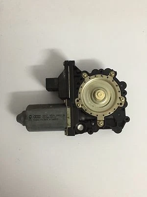 Motore alzavetro destro Audi TT 8N Roadster 8N7959802A - Immagine 1 di 2