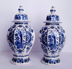 Antique DELFT BLUE & WHITE PAIR OF LIDDED VASES GINGER JARS 12.6 INCHES - Picture 1 of 6