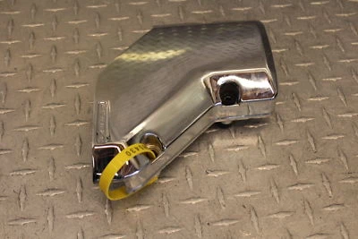 Cubierta de piñón del motor Suzuki Intruder 800 vs800GL 2001 Foto 1 de 4