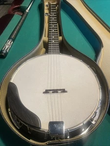 Banjo - Picture 1 of 6