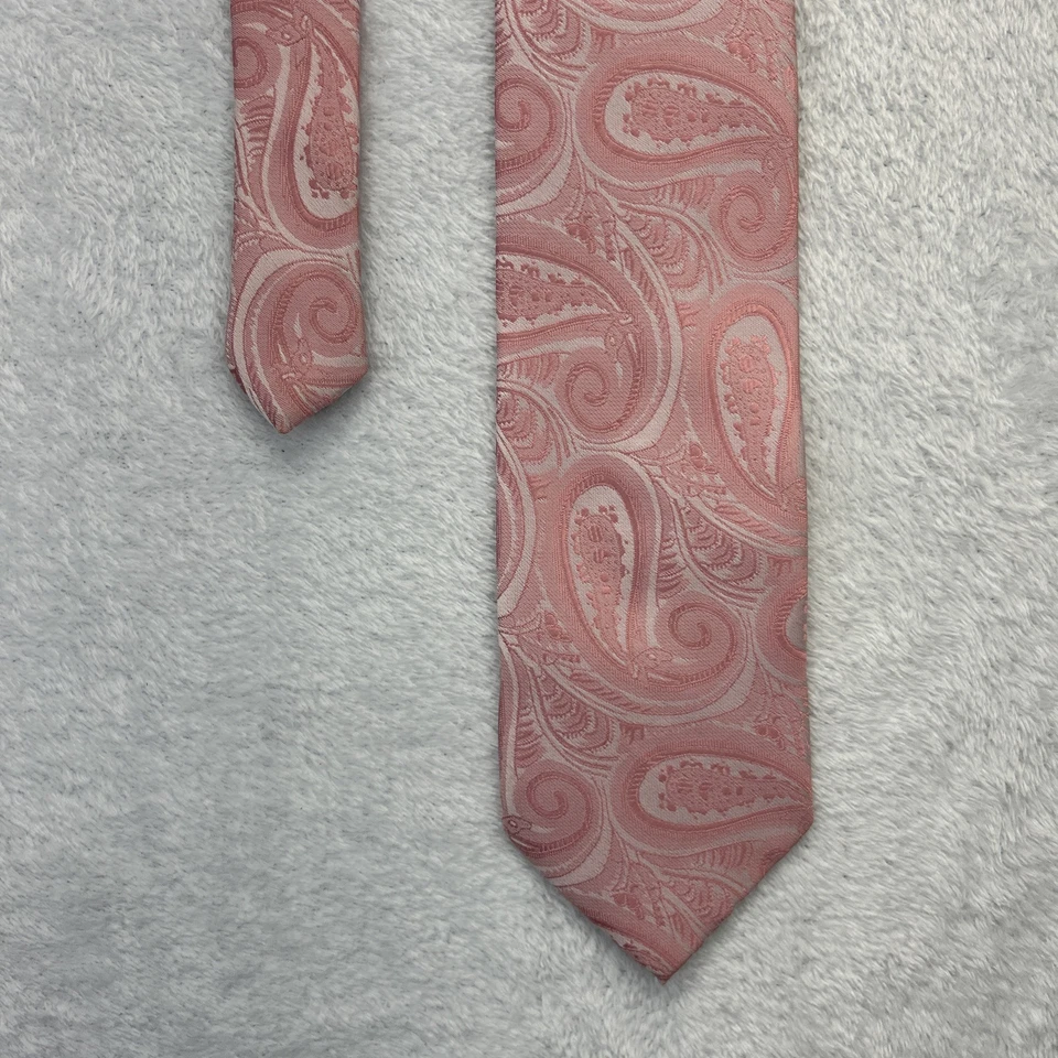 Laurant Bennet Pink Paisley Men’s Necktie 3”x 58” Handmade 100% Polyester  - Image 1 of 4