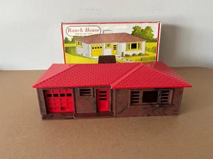 Vintage Plasticville USA Ranch House 1603-100 O Scale Brown and Red Bachmann - Picture 1 of 12