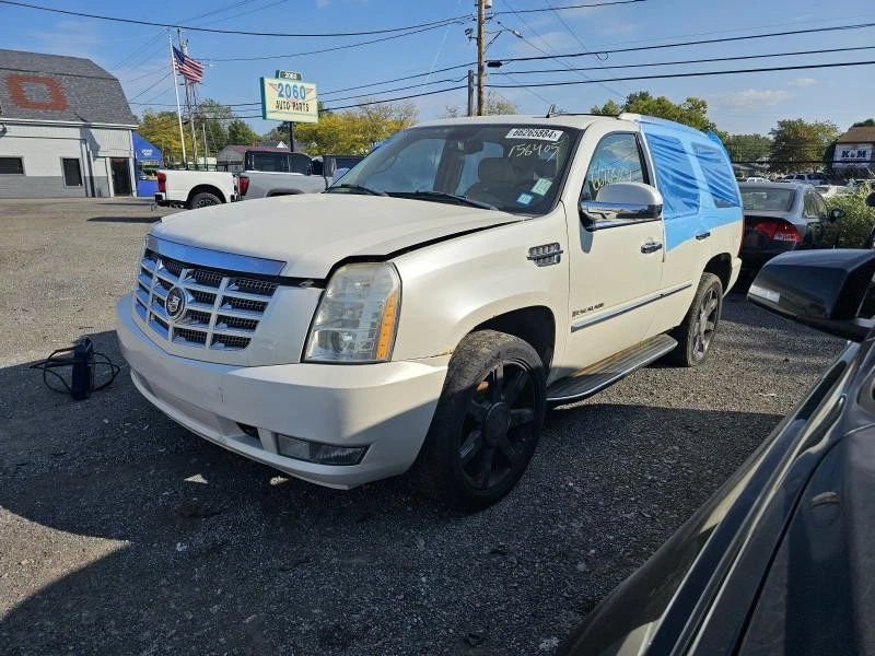 Antenna CADILLAC ESCALADE 07 - Image 1 of 4
