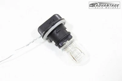 Chevrolet Silverado 1500 LD 2019 bombilla de faro delantero izquierdo del conductor Toshiba OEM Foto 1 de 4