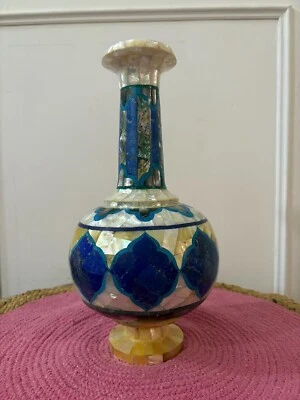 Vaso de flores de mármore com lápis-lazúli e incrustação de madrepérola | Arte em pedra em mosaico - Imagem 1 de 4