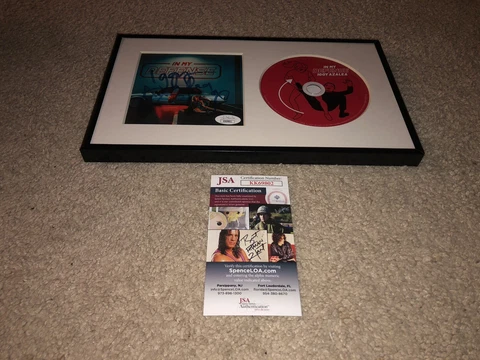 IGGY AZALEA HAND SIGNED AUTOGRAPHED IN MY DEFENSE CD BOOKLET JSA COA MUSIC Cover