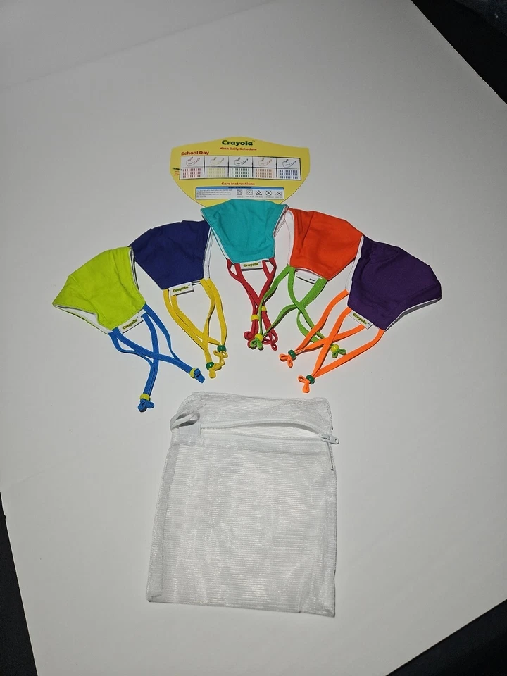 Máscara facial de tela Crayola para niños con 1 bolsas de lavandería de malla (un paquete de 5 máscaras) Foto 1 de 4