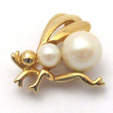 Crown Trifari Bumble Bee Pin Brooch Gold Tone with Two Pearls