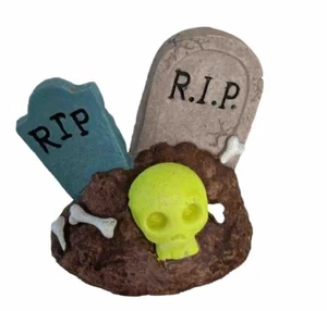 Aquarium Fish Tank Decoration Decor Halloween Gravestone Skull Fluorescent 2”x2” - Picture 1 of 4