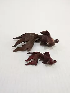 Par De Colección 2 Peces Koi Tallados a Mano Pequeños Ojos de Vidrio Peces Dorados - Imagen 1 de 7