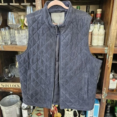 Men's Neiman Marcus Navy Blue Goat Leather Lined Suede Diamond Quilt Zip Up Vest - Image 1 of 4