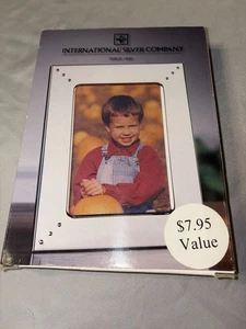 NEW 90sInternational Silver Company Silver Plated Picture Photo Frame 4x6 L1145 - Picture 1 of 5