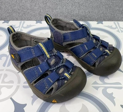 Sandalia deportiva de agua Keen Newport H2 para niños pequeños talla 6 azul profundidades gárgola exterior Foto 1 de 4