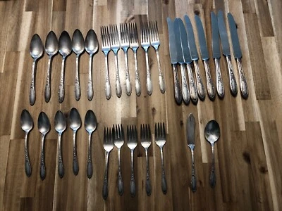 Oneida Heirloom Silverplate 1934 Roger’s Chateau 31 piezas cuchillo tenedor cuchara Foto 1 de 4
