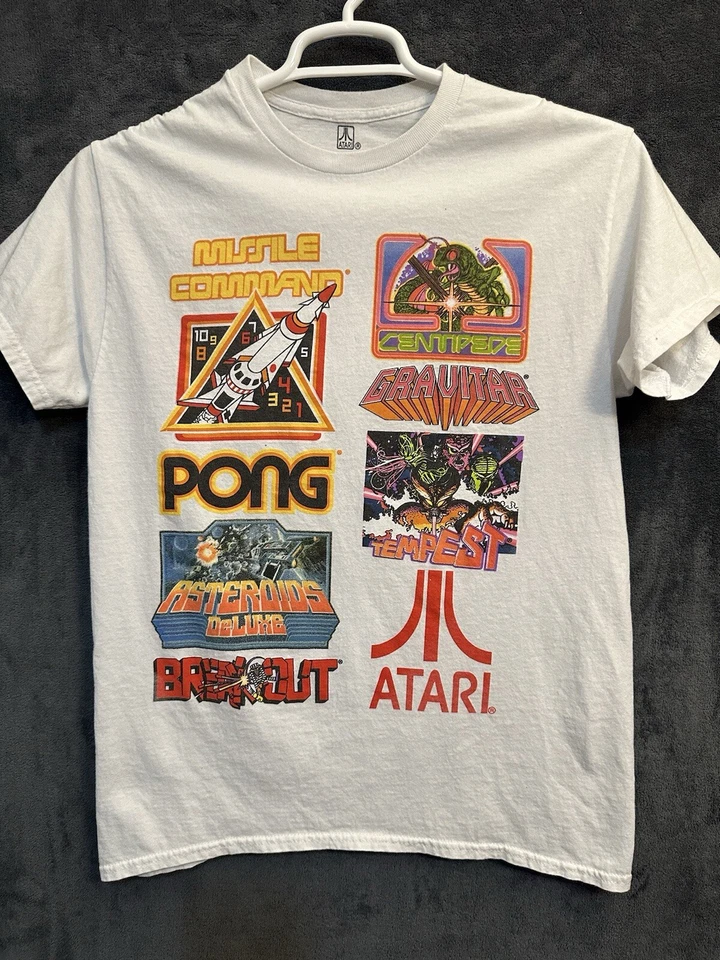 Camiseta gráfica de juegos arcade manga corta mediana Atari para hombre Foto 1 de 4