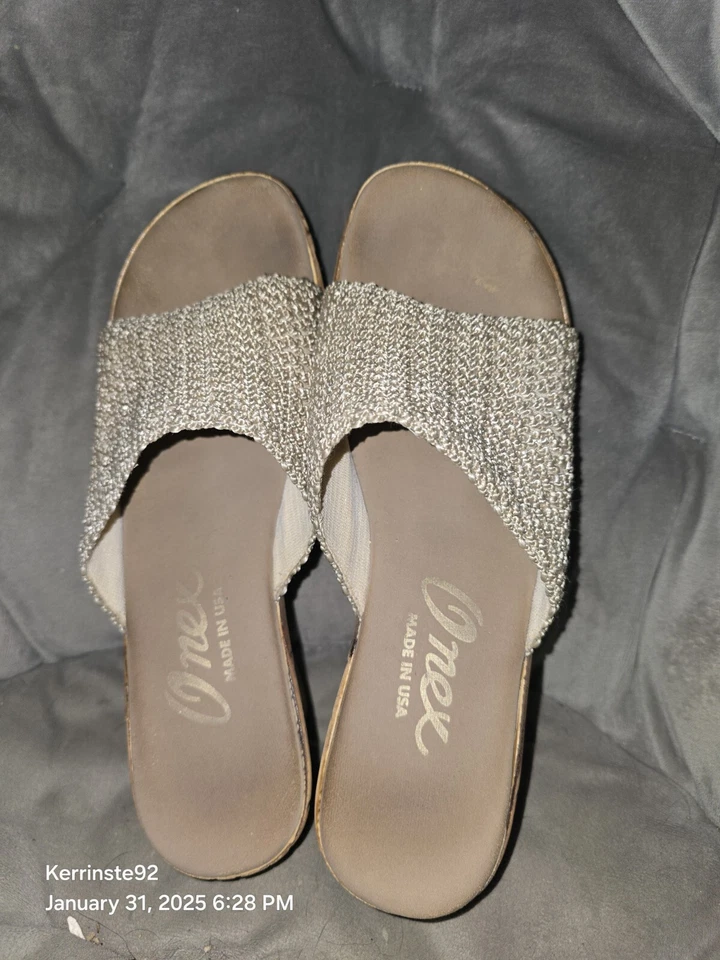 Onex 女式 Bianca 2 坡跟露趾凉鞋 9 码 — 第 1/4 张图片