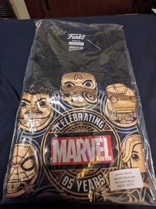Marvel 85 Marvel Collector Corp Funko T Shirt Iron Man SpiderMan Captain America - Picture 1 of 2