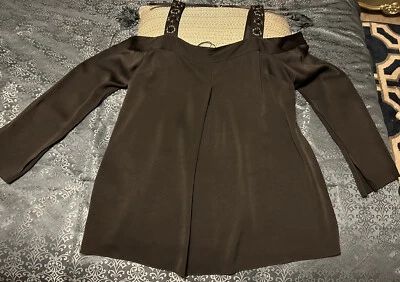 Top túnica Elizabeth and James negro satinado con cuentas hombro talla L Foto 1 de 4