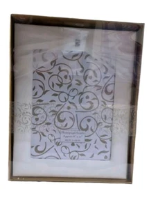 8"" x 10"" weiß Hochzeit/Jubiläum Bilderrahmen mit Schal und Ring Detail - Bild 1 von 1