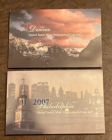 2007 United States Mint Set P & D in Original Plastic 28 Uncirculated BU Coins Cover