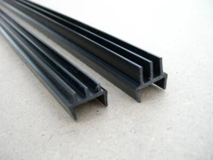 8’ (2.4mtr)Clip On Vivarium Track Top And Bottom Black 18mm Board 4mm Glass - Picture 1 of 4