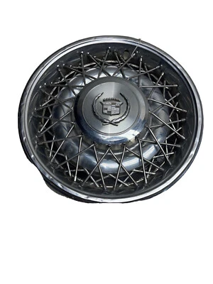 1975-1992 Cadillac Fleetwood Brougham Deville Seville 15" Wire Hubcap M838 - Image 1 of 4