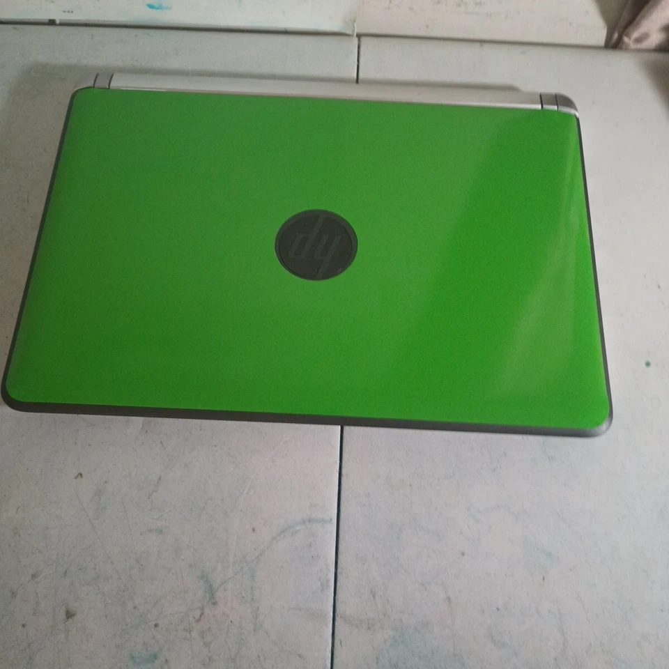 PANTALLA TÁCTIL VERDE ProBook430 13.3" 6ta GENERACIÓN,16G, RAM128G SSD+500G HDD,CAM,Win11 Foto 1 de 2