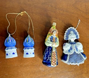 Lotto 4 decorazioni natalizie vintage russe dipinte a mano signora torre in legno Radko Rapsodia - Foto 1 di 12