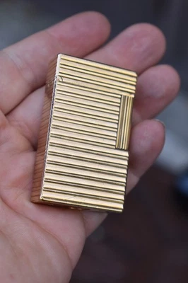 S.T. vintage Accendino Dupont orizzontale linee oro ligne 1 - Immagine 1 di 4