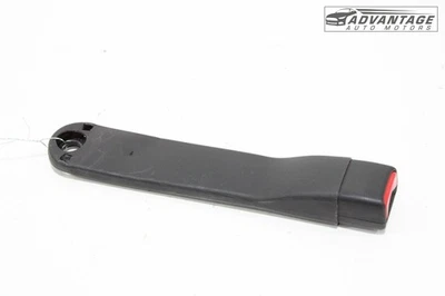 2005-2007 HUMMER H2 FRONT RIGHT PASSENGER SIDE SEATBELT SEAT BELT BUCKLE OEM - Image 1 of 4