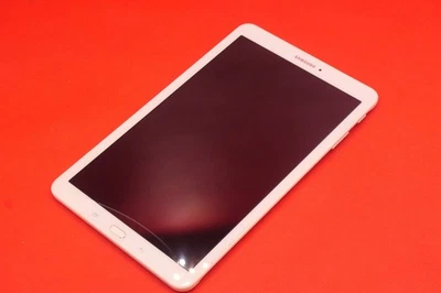 Samsung Galaxy TAB E SM-T560 9.6 WI-FI 8GB 1.5GB MB Android Tablet Cracked Scree - Image 1 of 4