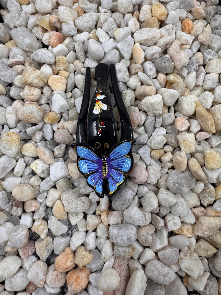 Pinza de pelo pintada a mano - mariposa azul grande Foto 1 de 4