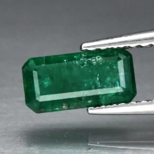EMERALD 0.82 ct Green Octagon 8.0 x 4.0 x 2.8 mm Natural Only Oiled from Zambia - Picture 1 of 18