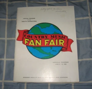 Rare 1983 COUNTRY MUSIC FAN FAIR OFFICIAL PROGRAM w/ Autographs Nashville CMA - Picture 1 of 6