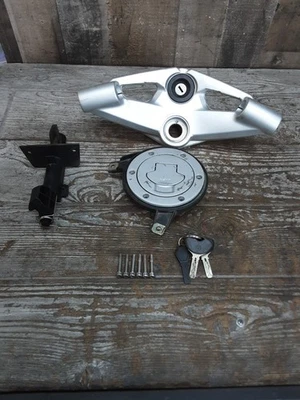 BMW K 1200R 2006 06 Juego de bloqueo de interruptor de llave de encendido tapa de gasolina triple árbol pestillo de asiento Foto 1 de 4