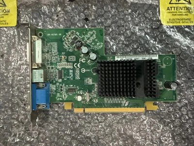 Dell ATI Radeon X300 128MB PCI-E Video Card CN-0UC996 102A6280101 - Image 1 of 3