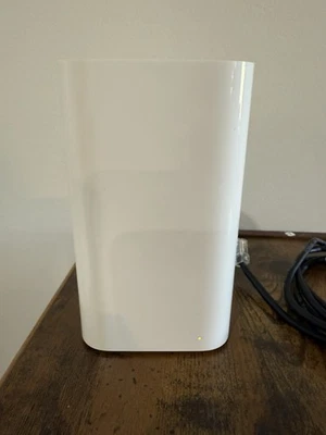Apple AirPort Extreme  Wireless AC Router - 802.11ac 6th Generation A1521 - Image 1 of 4