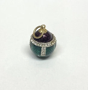 Huevo antiguo esmalte tachonado diamante color verde/ciruela plata de ley - Imagen 1 de 12