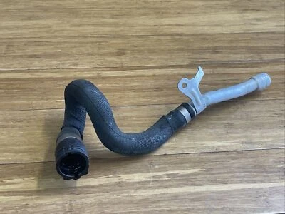Manguera de tubo de refrigerante de retorno de calefacción BMW M5 F90 M8 2016-2023 11537852352 FABRICANTE DE EQUIPOS ORIGINALES Foto 1 de 3