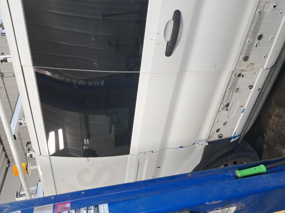 Conjunto de puerta trasera derecha usado lado trasero se adapta a: Ford Transit 150 2016 bisagras baja r Foto 1 de 4