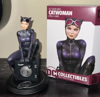 DC Collectibles Cover Girls Catwoman by Joelle Jones Statue #1629/5000 in Box - Image 1 of 4